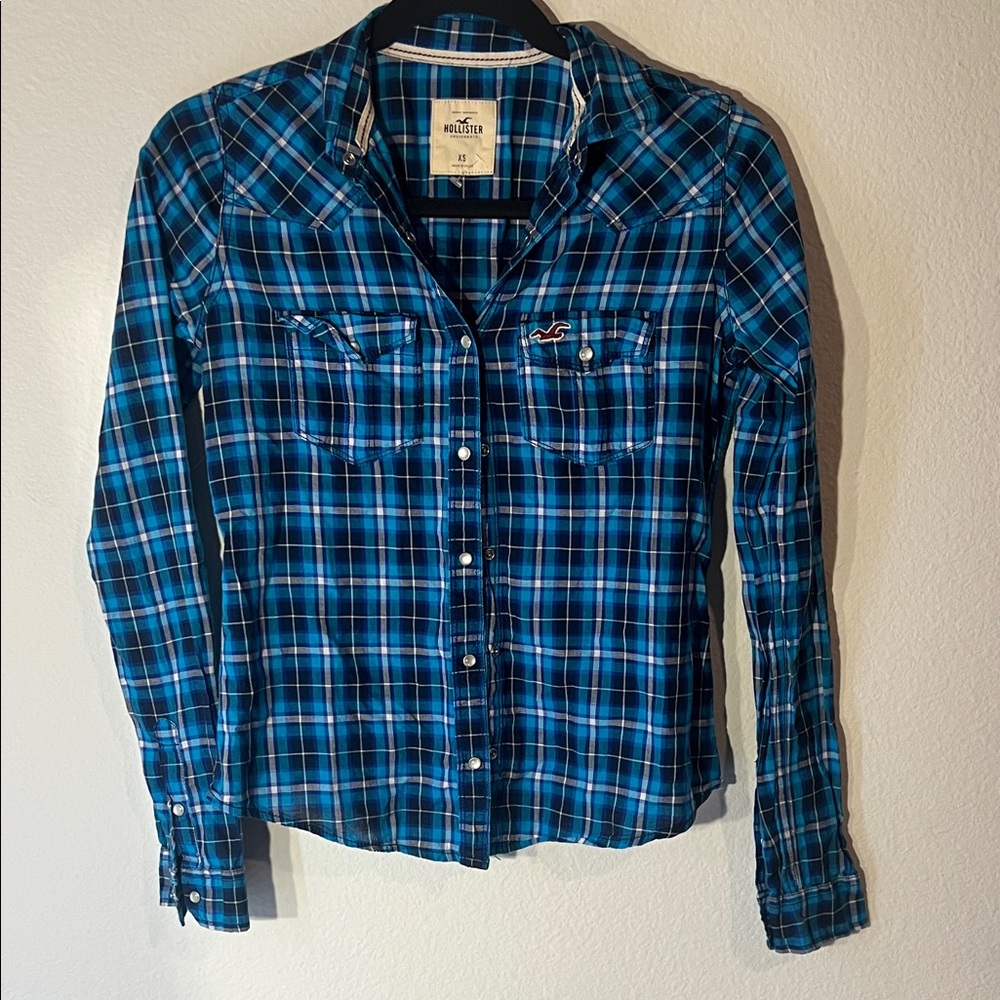 Hollister button up plad shirt